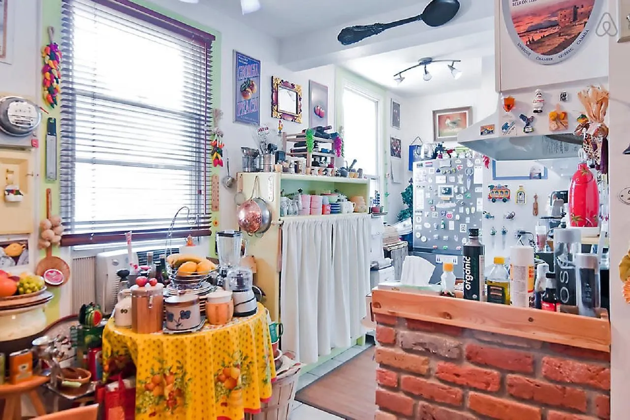 Lentracte Homestay Montreal