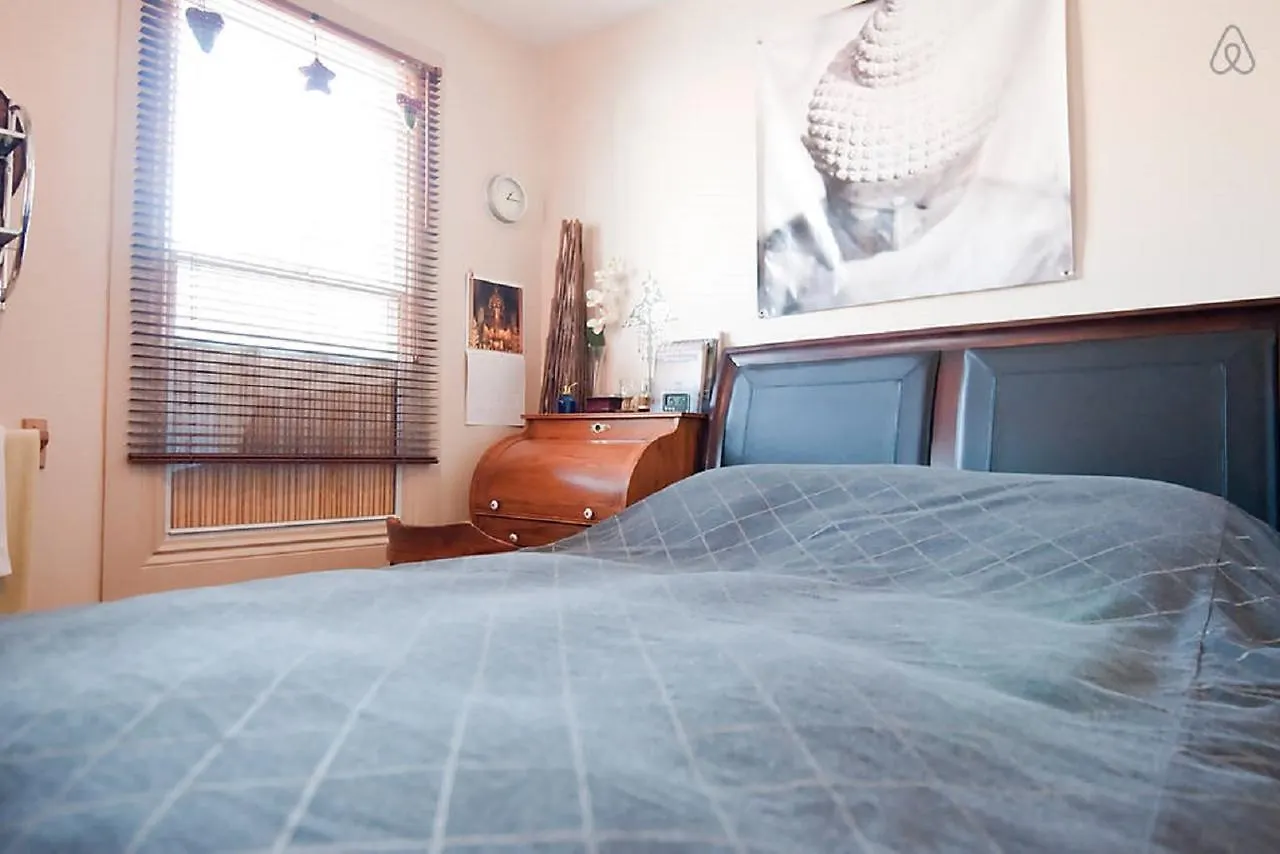 Lentracte Homestay Montreal