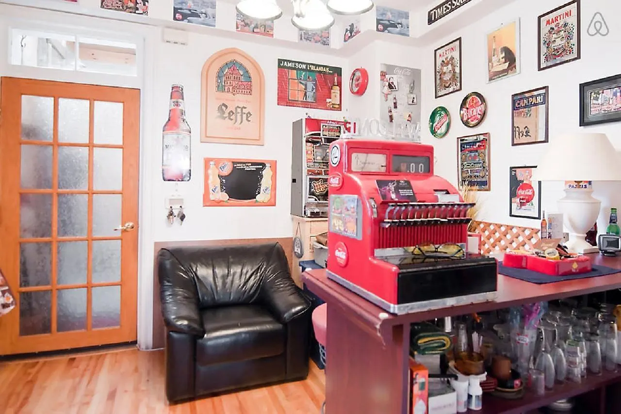 Lentracte Homestay Montreal Canada