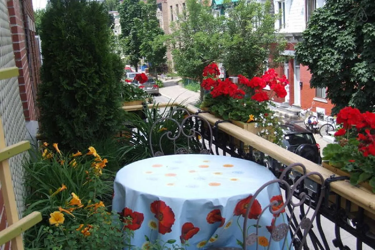 Lentracte Homestay Montreal