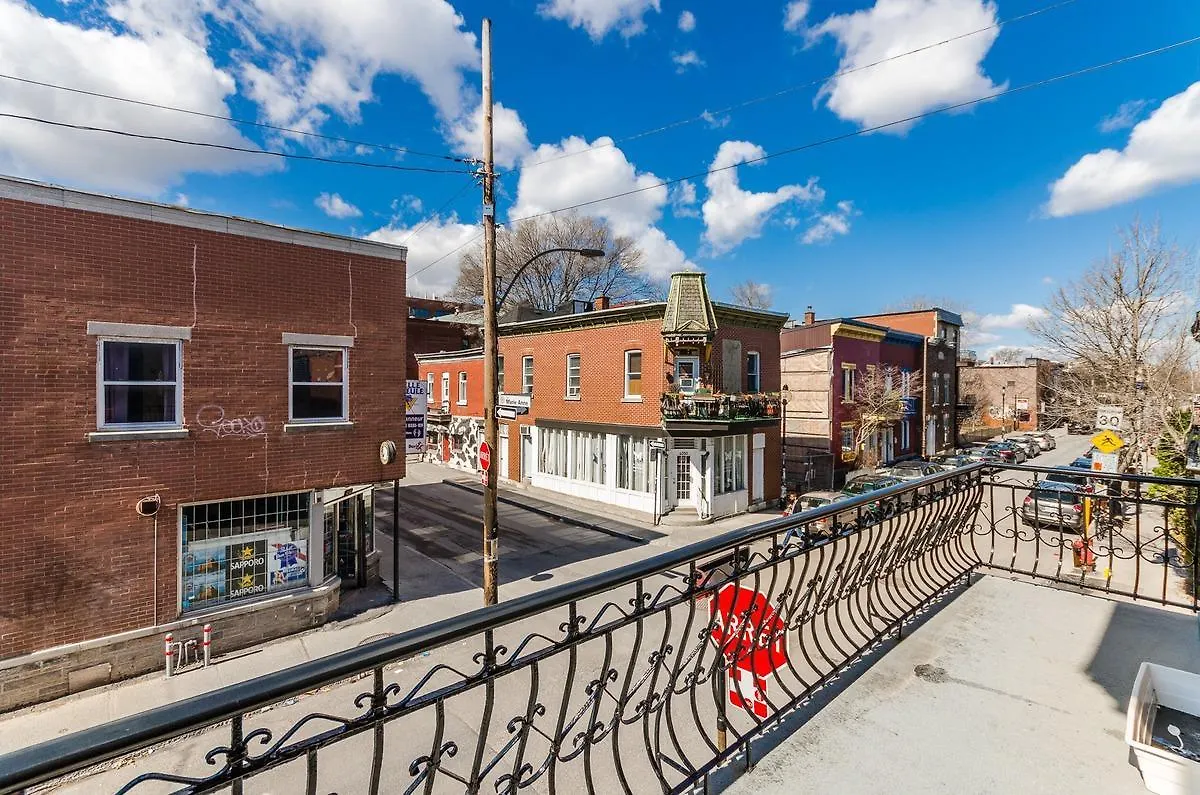 Lentracte Homestay Montreal